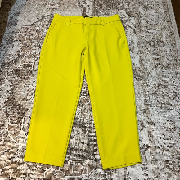 Old Navy Pants - Pixie Pants!